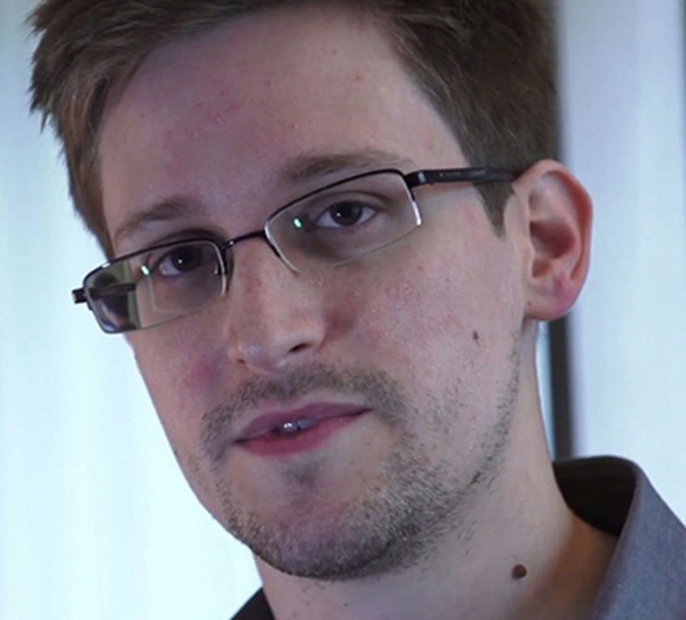 I Found Edward Snowden by http://www.flickr.com/photos/robertdouglass/9482012072/sizes/o/