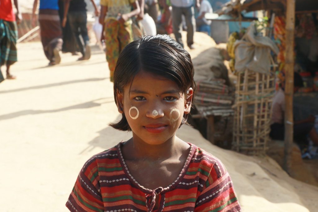 rohingya girl camp